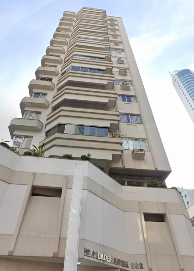 Apto Av Brasil Quadra Mar Balneário Camboriú Eksteriør billede
